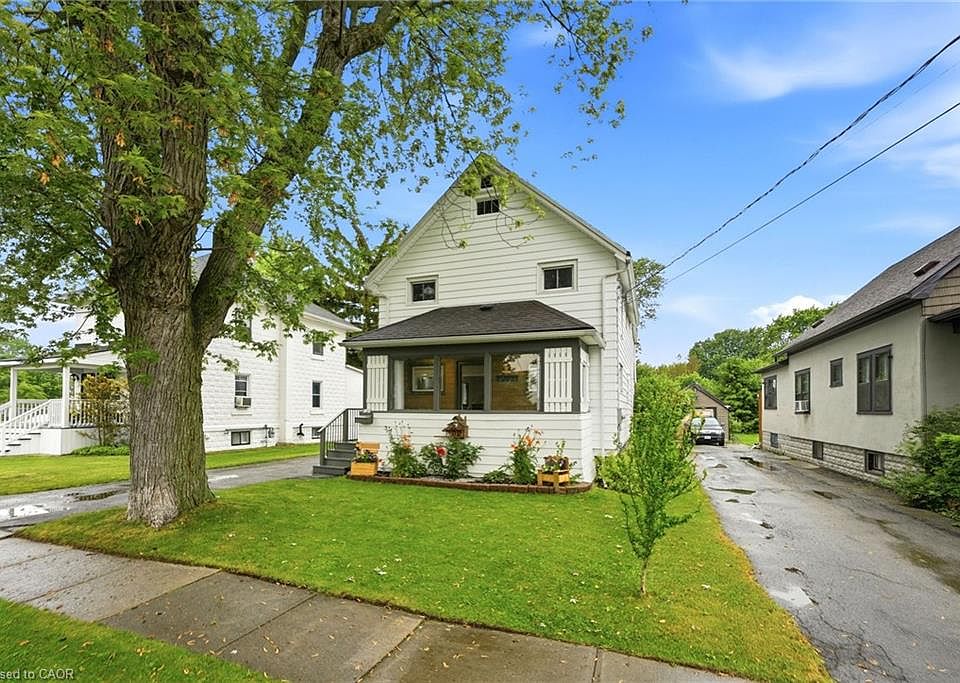 1st image of 458 Davis St