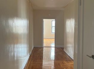 2022 Benedict Ave APT 6B, Bronx, NY 10462