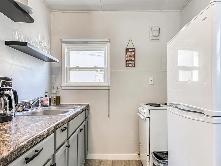 2729 Pershing Dr #REAR — Photo 15
