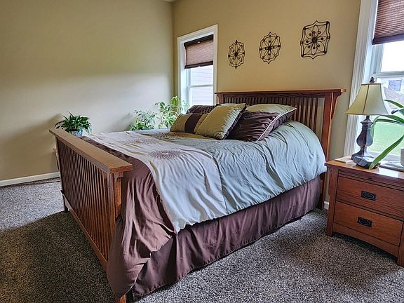 3rd image of 93 Helen Ave