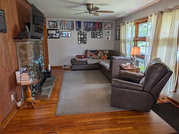 2nd image of 2704 Smith Dr