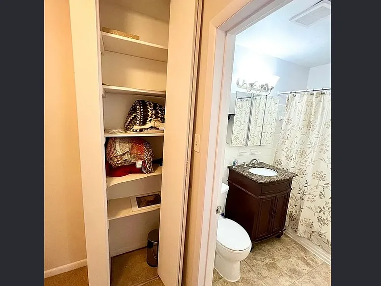 10527 Montrose Ave #104 — Photo 10