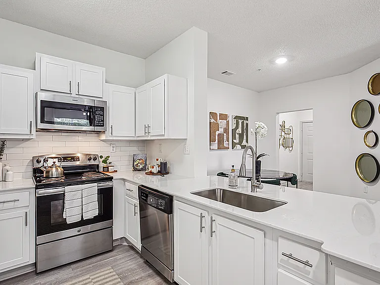 Halston Shiloh Valley Apartments — Photo 1