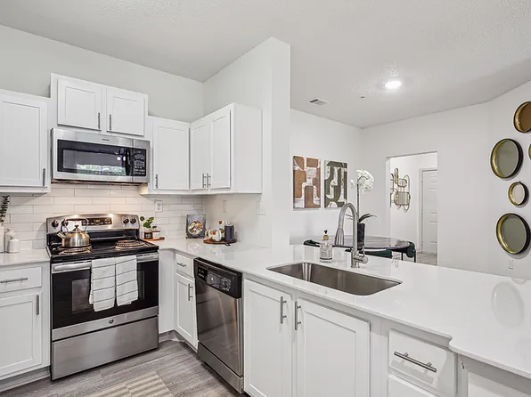 Halston Shiloh Valley Apartments