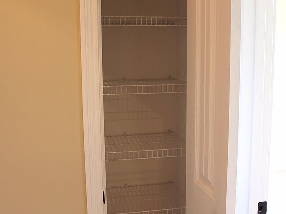 4th image of 125 Patmore Ln