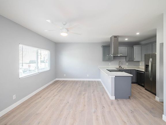 3rd image of 1246 E 4th St #1246