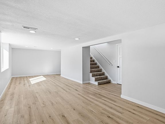 4th image of 13832 Shirley Dr