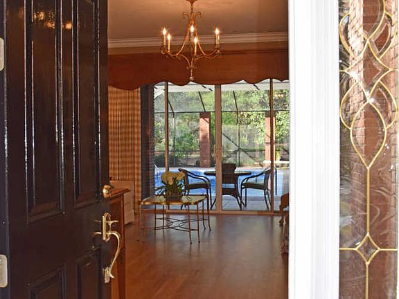 4th image of 2629 Edgewater Dr