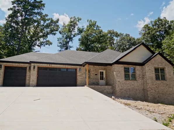 3 March Ln, Bella Vista, AR 72714