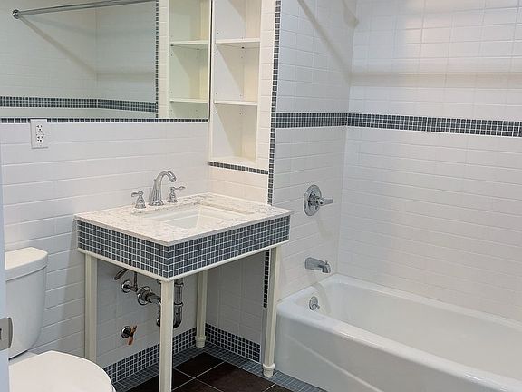 5th image of 33-43 Junction Blvd #2C