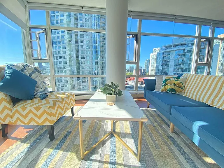 198 Aquarius Mews — Photo 4