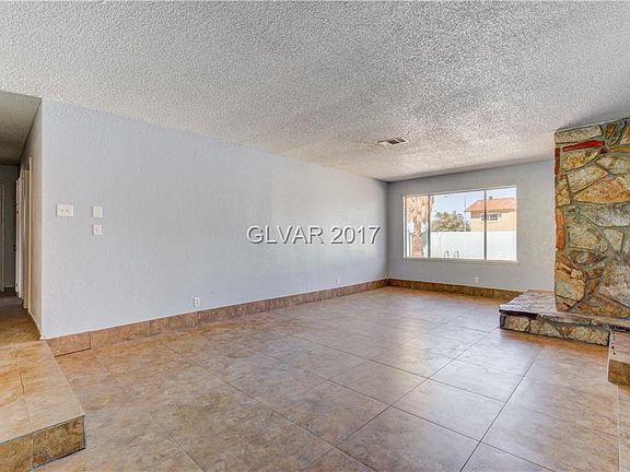 5th image of 3862 Syracuse Dr