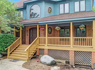 2119 Colby Point Rd, McHenry, IL 60050