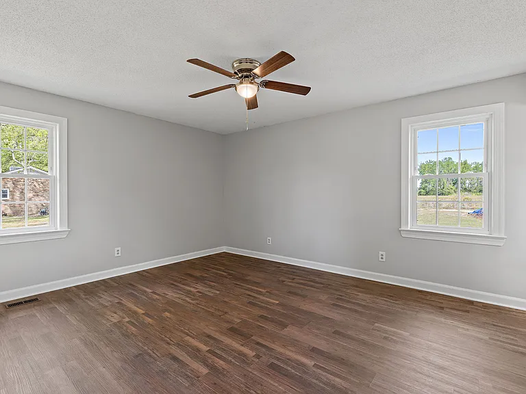 315 Holland Hill Dr — Photo 8