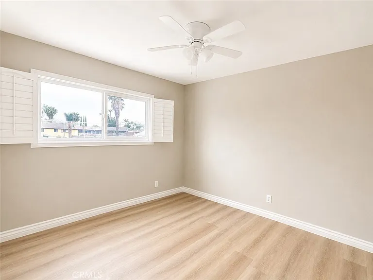 1118 W Orange Rd — Photo 11