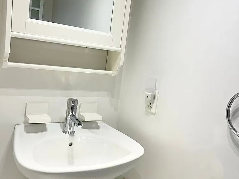111 Elizabeth St E #705 — Photo 12