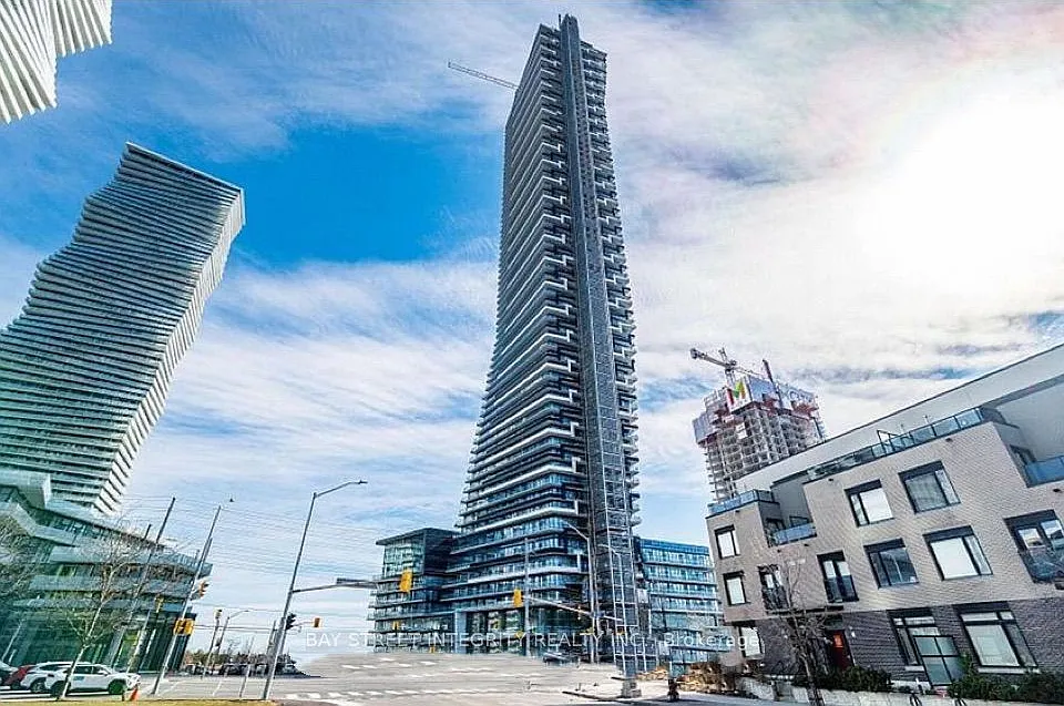 448 Burnhamthorpe Rd W #5104
