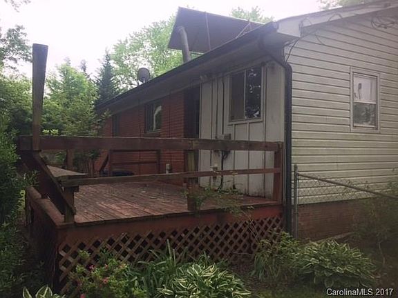 3rd image of 253 Lindsey St