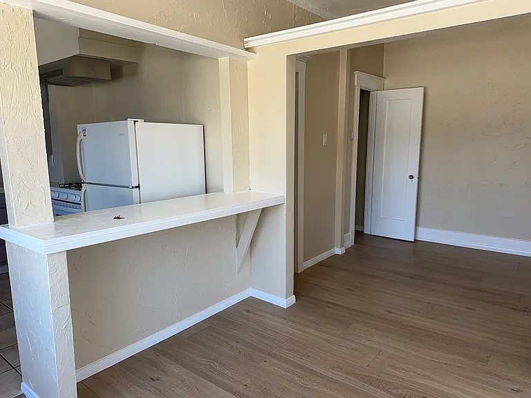 3921 E Livingston Dr #11 — Photo 7