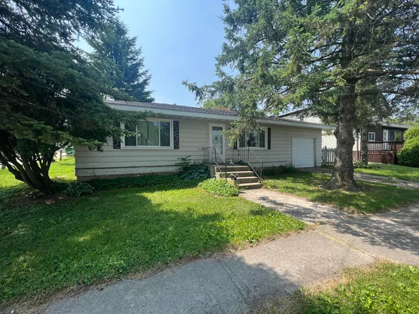 112 W Railroad St, Kingston, IL 60145