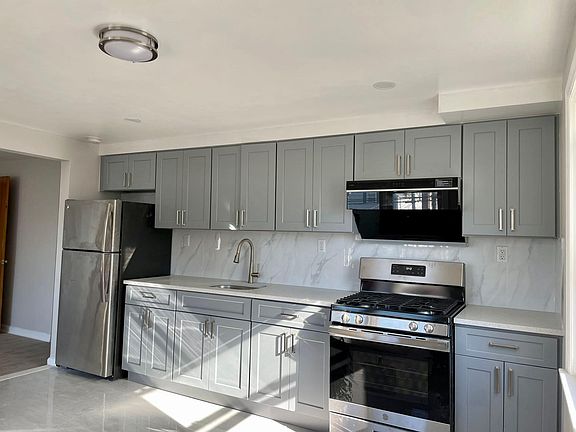 4th image of 15141 18th Ave Floor 2