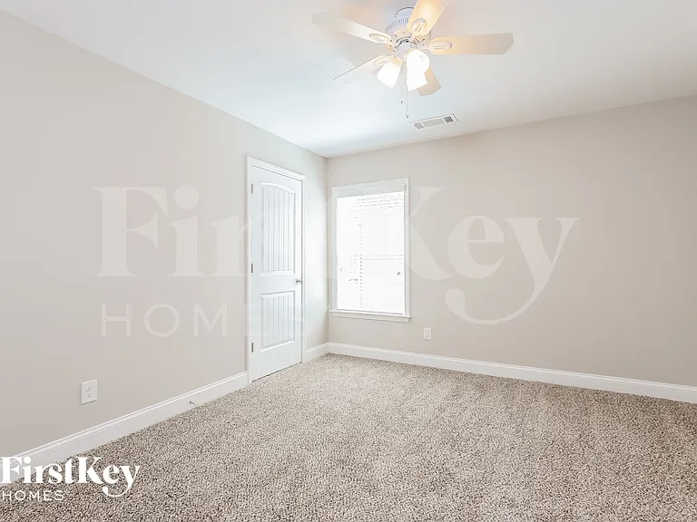 4321 Yonah Park — Photo 11