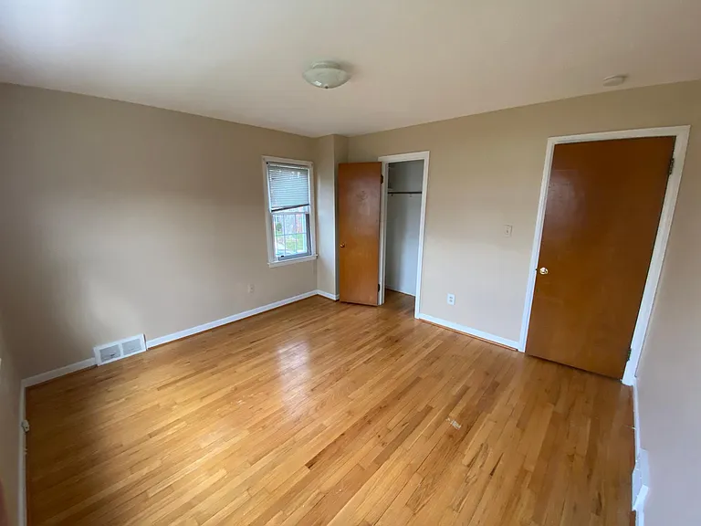 21737 Snow Ave #J3 — Photo 2