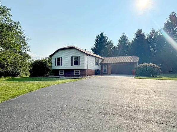 2103 Pine Rd, Plymouth, IN 46563