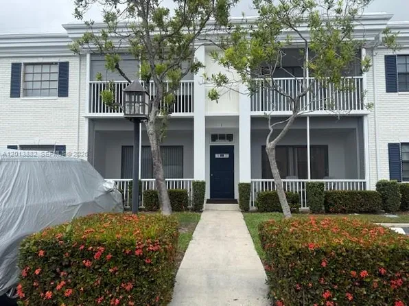 170 Cypress Club Dr APT 733, Pompano Beach, FL 33060