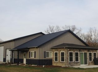 8720 E Little Creek Rd, Centralia, MO 65240