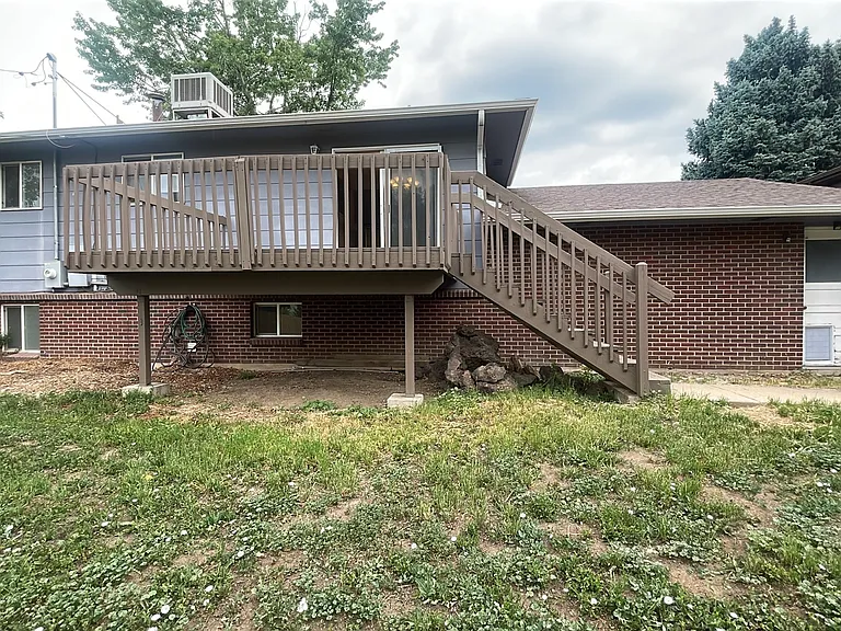 5858 Pierson St — Photo 33