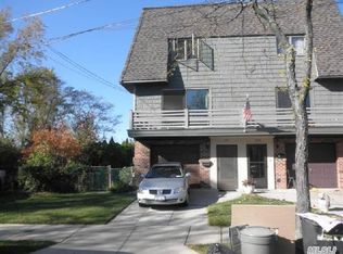 3301 255th St, Little Neck, NY 11363