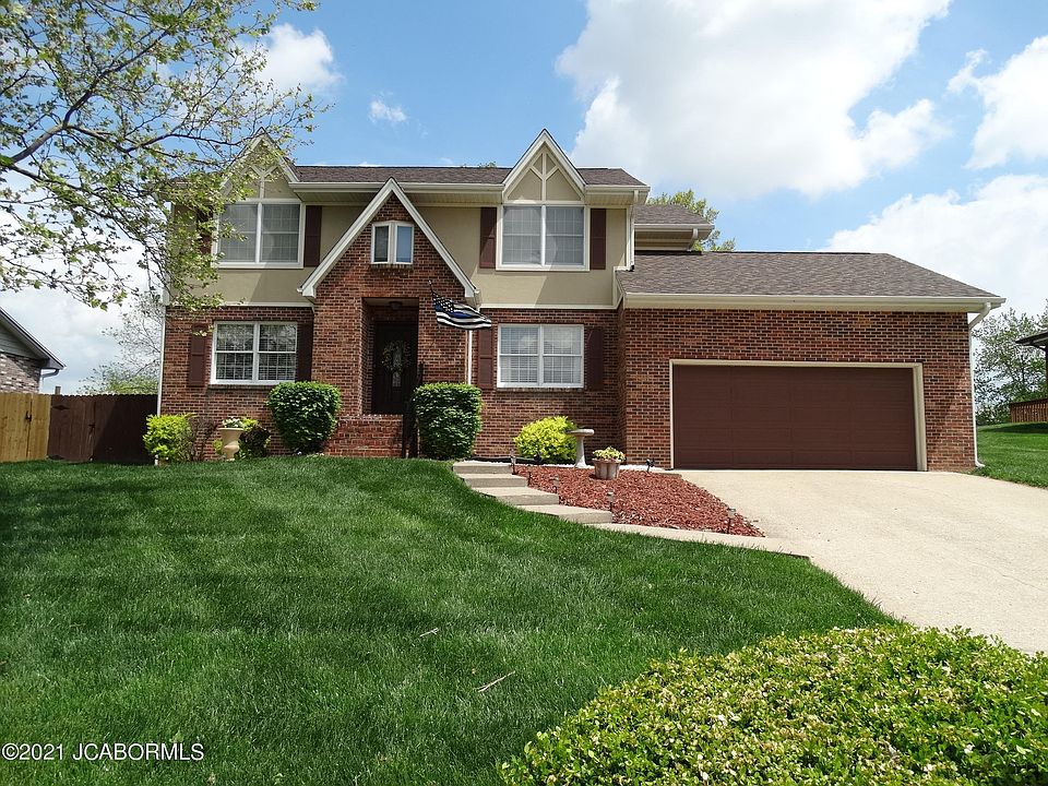 1st image of 927 Tanya Lynn Dr