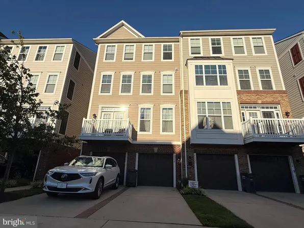 25214 Split Creek Ter, Chantilly, VA 20152
