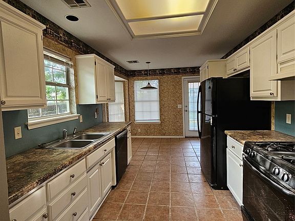 4th image of 3320 W Galveston Pl