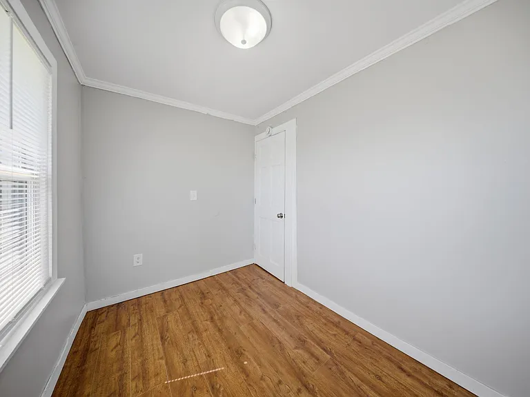 809 W Park Ave — Photo 13