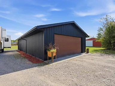 Property photo 32