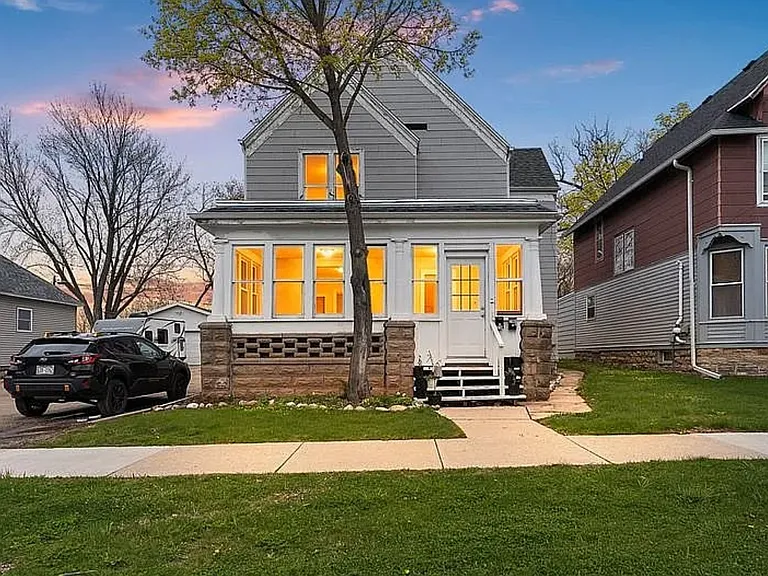 714 Metoxen Ave #714LOWER — Photo 1