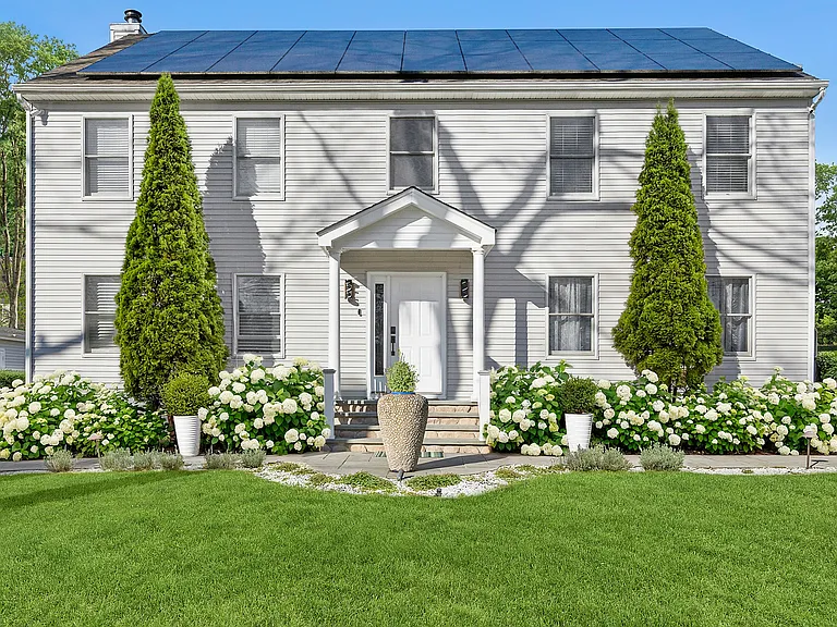9 Seaside Ave — Photo 4