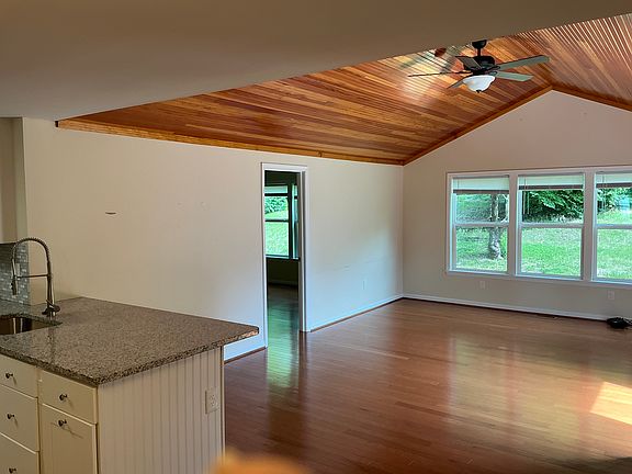 4th image of 15326 Blueridge View Dr