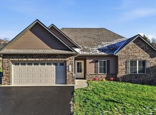 560 Catalina Ct, Jonesborough, TN 37659