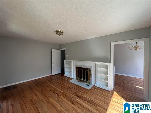 3 bed, 2.0 bath, $1,300 — Photo 3