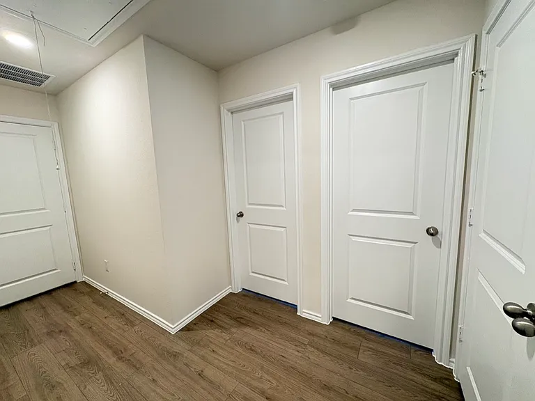 1144 Northfield Dr — Photo 9