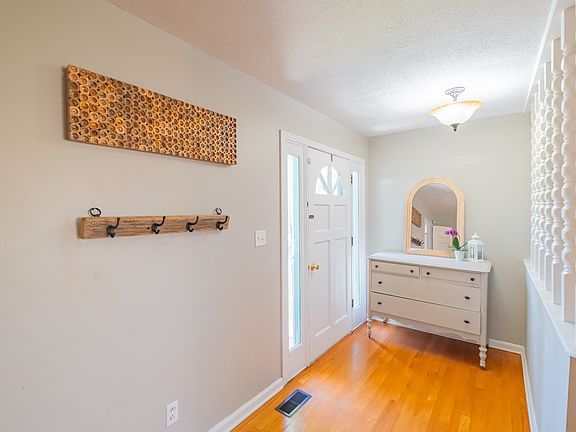 5th image of 639 Sunburst Dr