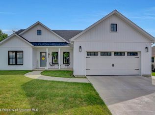 8 Casey Ave, Old Forge, PA 18518