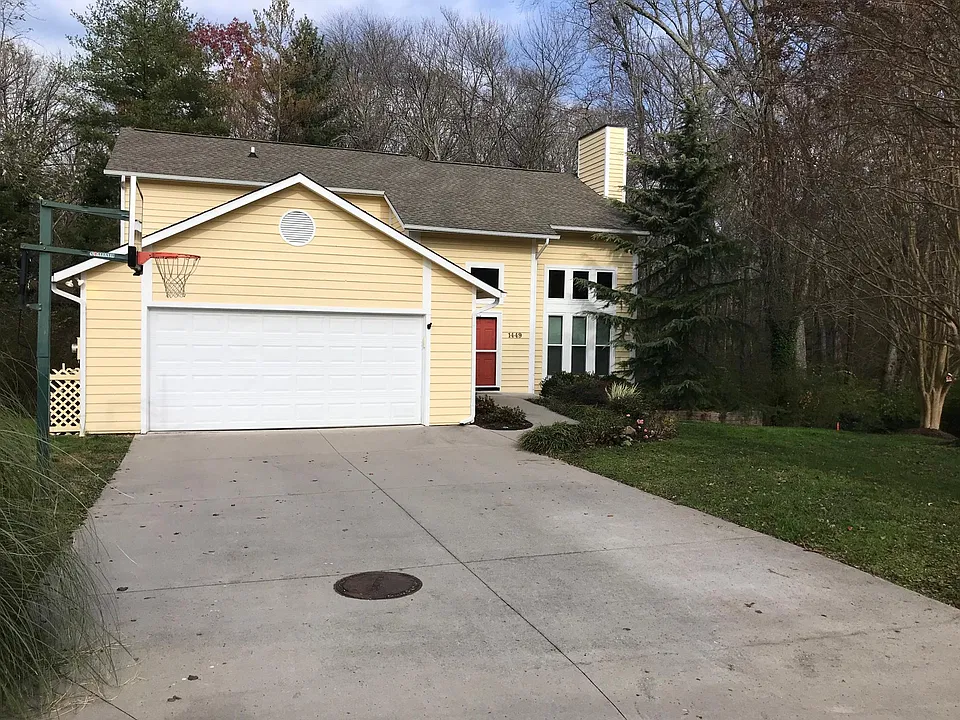 1449 Francis Station Dr