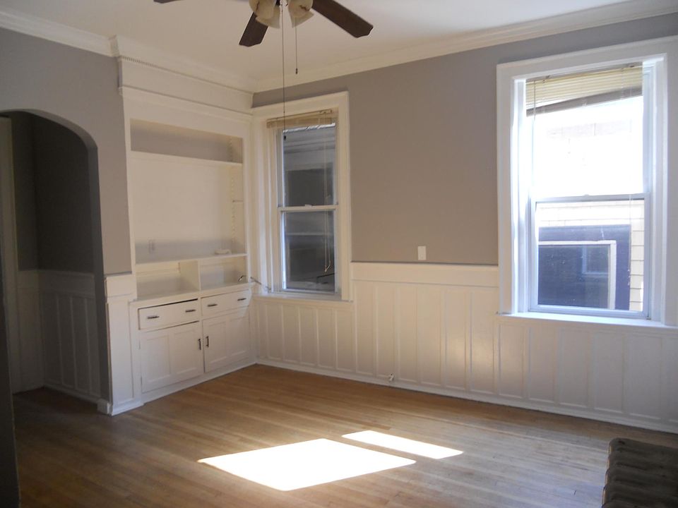 1st image of 295 Ashland Ave APT 10