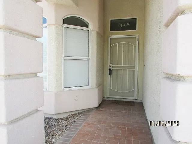 3 bed, 1776 sqft, $2,100 — Photo 4