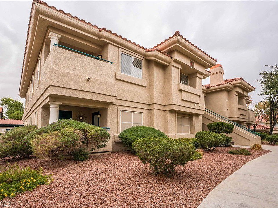 1st image of 372 Sunward Dr #372