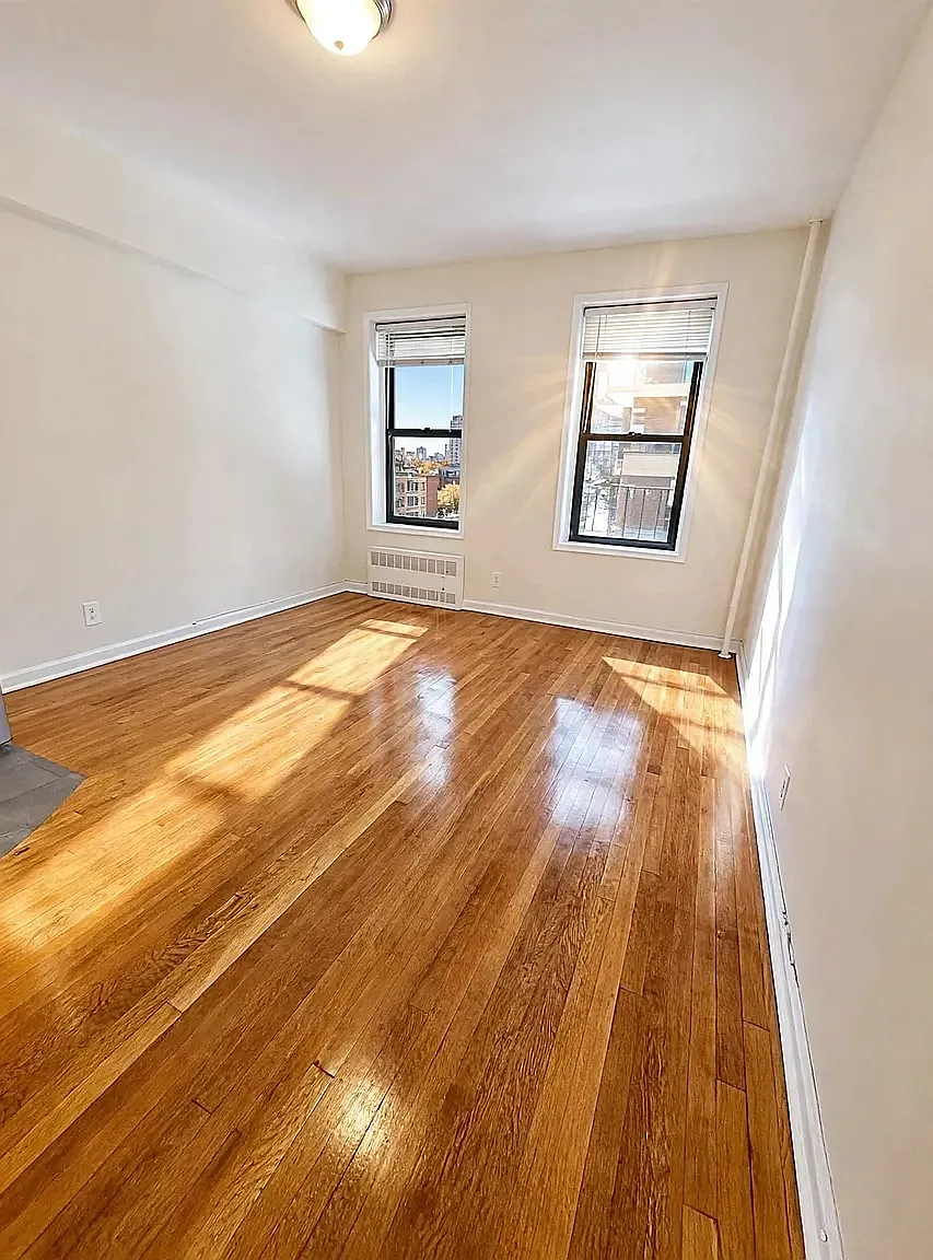 342 East 49th Street — Photo 1